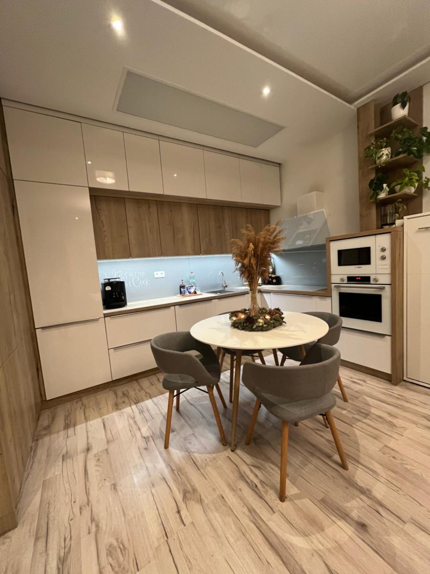 Cozy Apartment ブラチスラヴァ エクステリア 写真